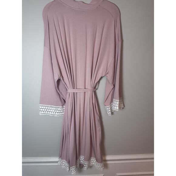 Angel Maternity Women’s Size M/L Bamboo Robe Pink Crochet Trim Hospital Robe NEW - Picture 9 of 10